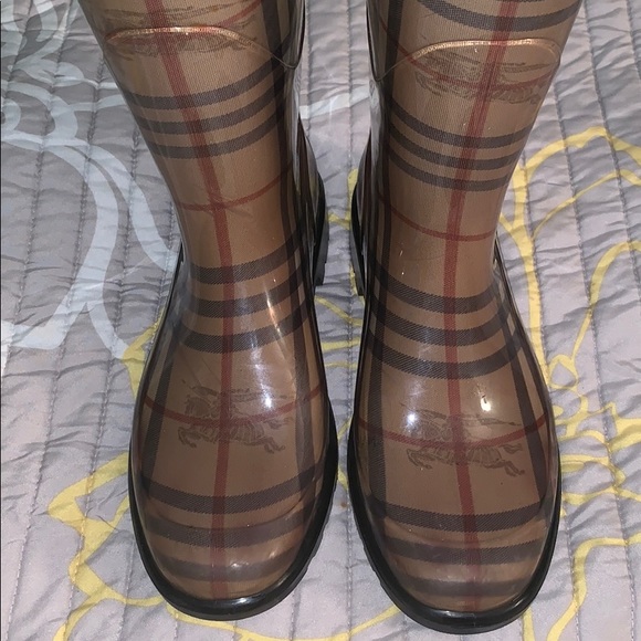 Burberry Rainboot - Picture 3 of 6